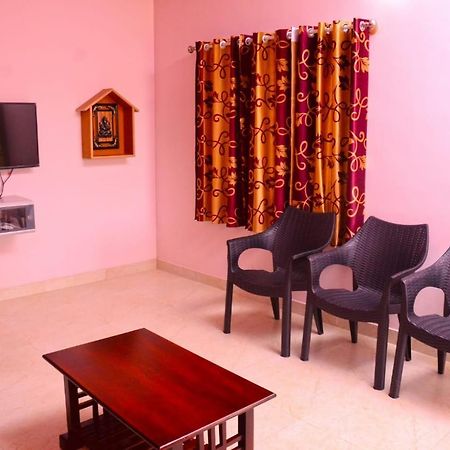 Coorg Girinivas Homestay 102 Madikeri Bagian luar foto