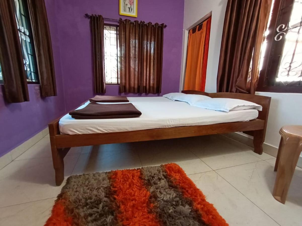 Coorg Girinivas Homestay 102 Madikeri Bagian luar foto