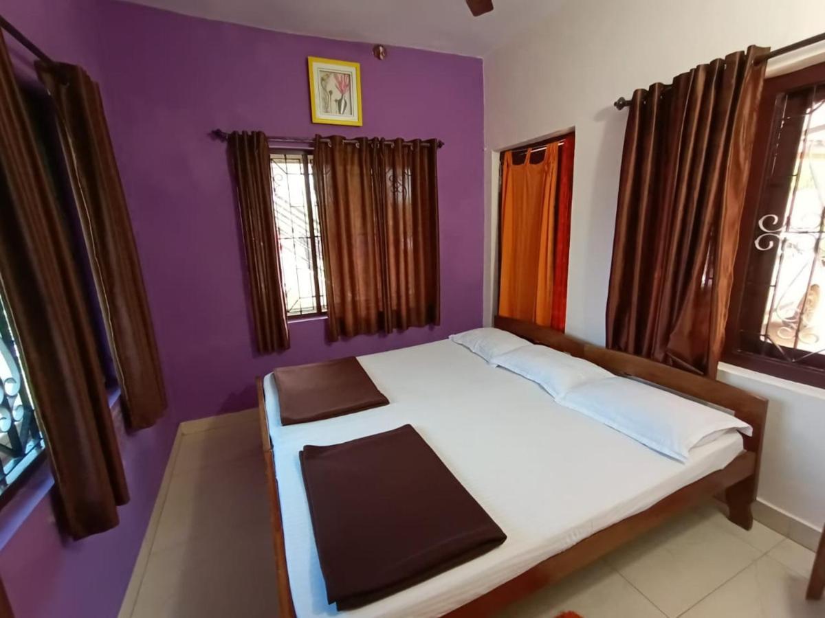 Coorg Girinivas Homestay 102 Madikeri Bagian luar foto