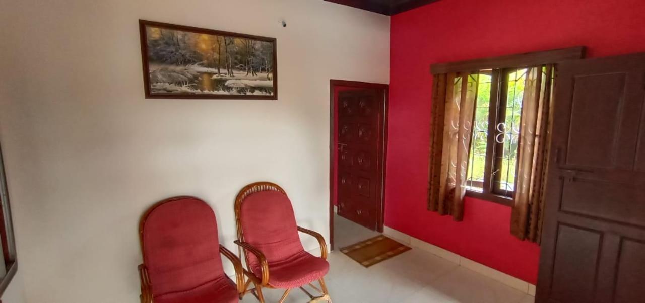 Coorg Girinivas Homestay 102 Madikeri Bagian luar foto