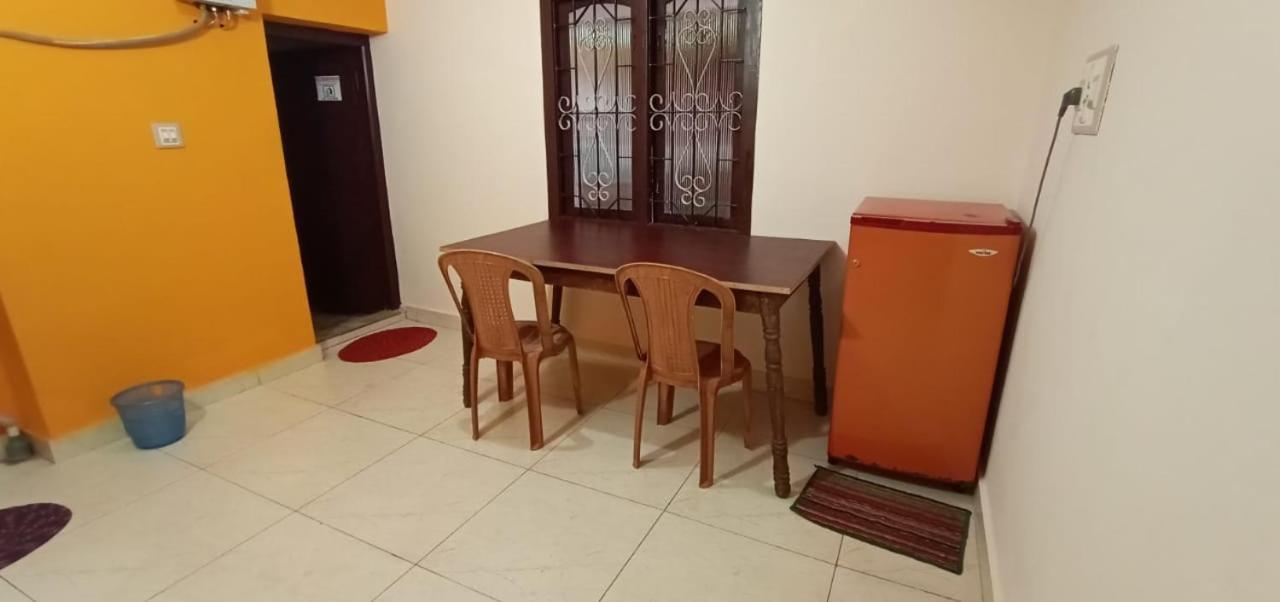 Coorg Girinivas Homestay 102 Madikeri Bagian luar foto
